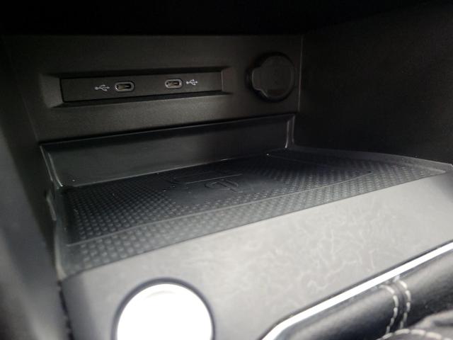 Photo of 2022 Black Volkswagen Taos