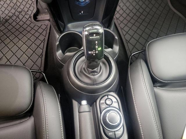 Photo of 2022 Red MINI Hardtop