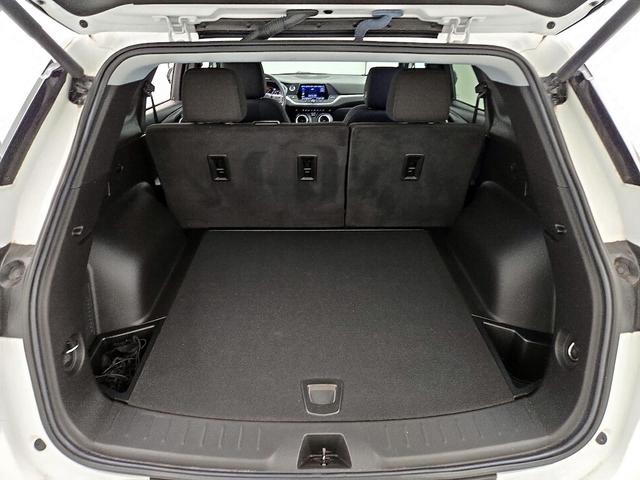 Photo of 2022 White Chevrolet Blazer