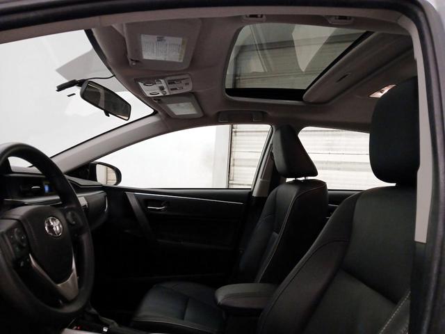 Photo of 2016 Silver Toyota Corolla