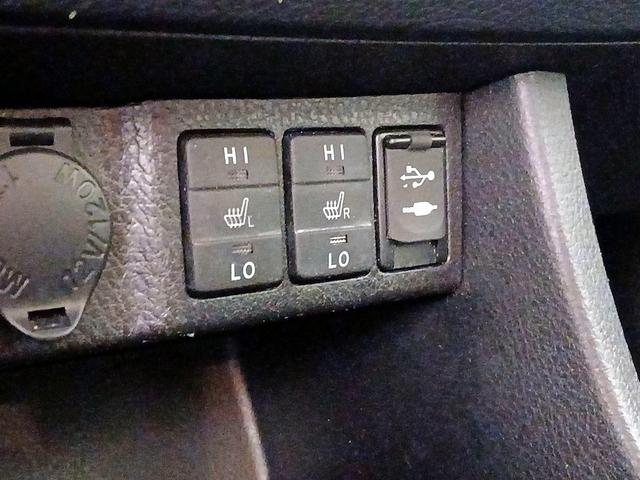 Photo of 2016 Silver Toyota Corolla