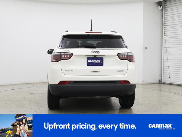 Photo of 2018 White Jeep Compass