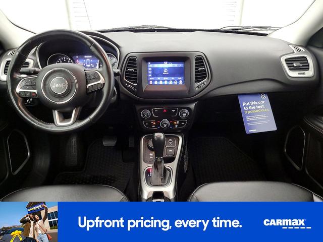Photo of 2018 White Jeep Compass