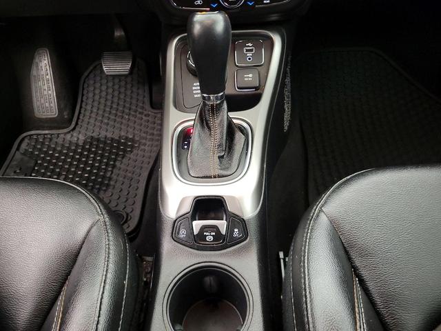 Photo of 2018 White Jeep Compass
