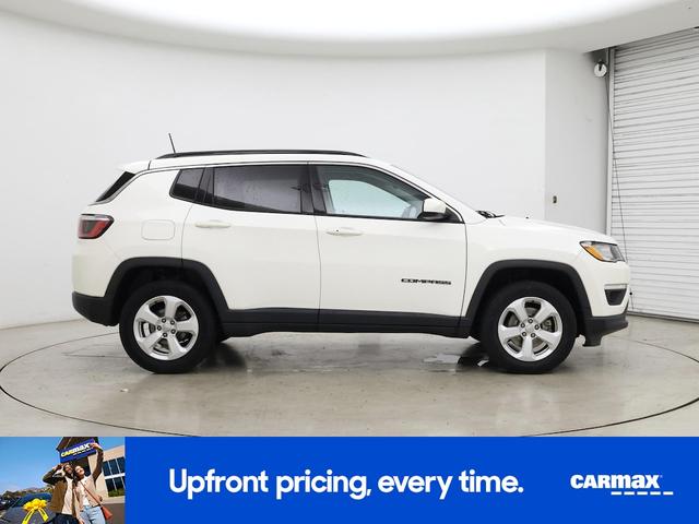 Photo of 2018 White Jeep Compass