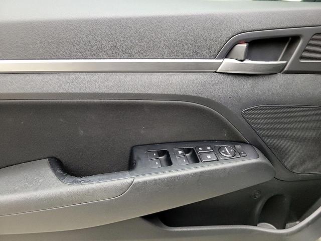 Photo of 2020 Silver Hyundai ELANTRA