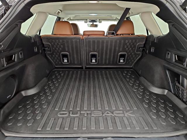 Photo of 2021 Gray Subaru Outback