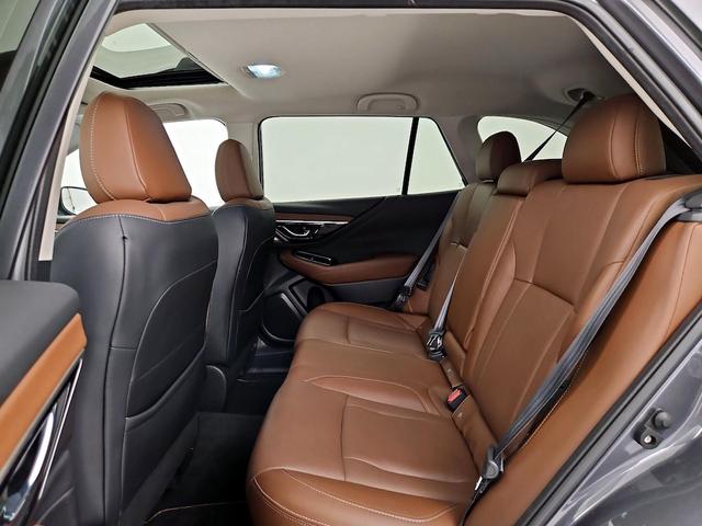 Photo of 2021 Gray Subaru Outback
