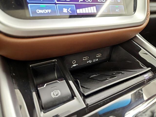 Photo of 2021 Gray Subaru Outback