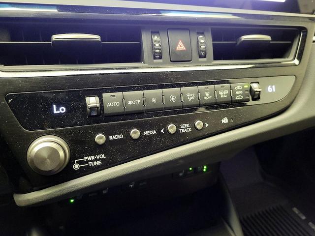 Photo of 2024 Gray Lexus ES 350