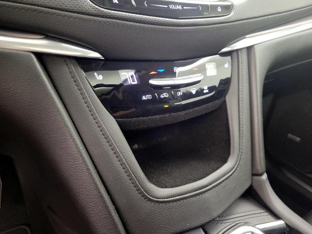Photo of 2017 Red Cadillac XT5