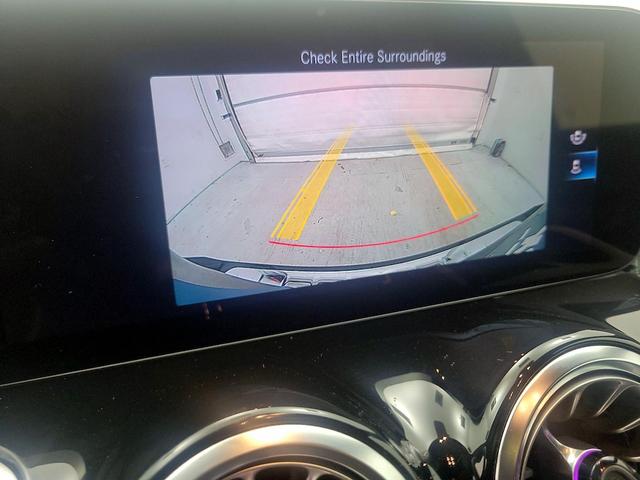 Photo of 2022 Black Mercedes-Benz GLB 250