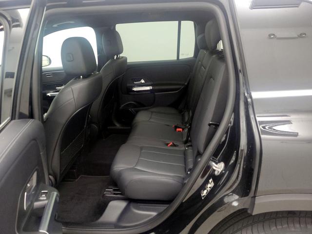 Photo of 2022 Black Mercedes-Benz GLB 250
