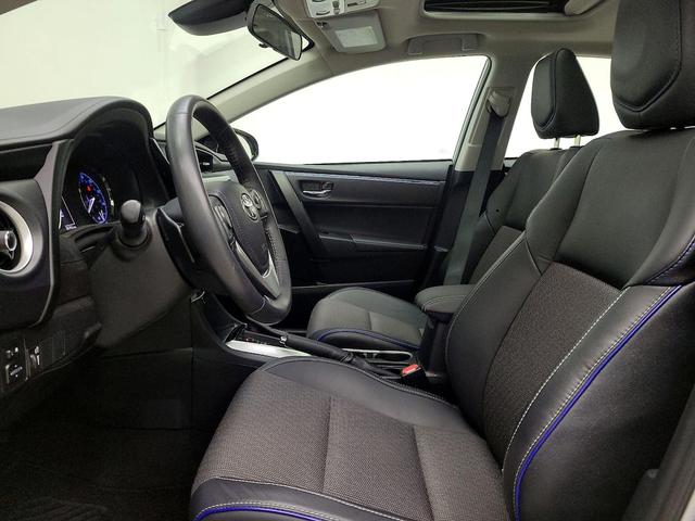 Photo of 2017 Silver Toyota Corolla