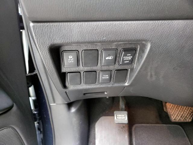Photo of 2013 Blue Nissan Pathfinder