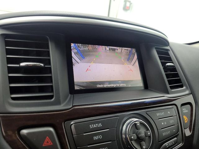 Photo of 2013 Blue Nissan Pathfinder