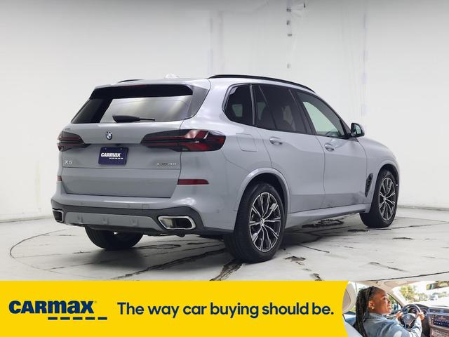 Photo of 2024 Gray BMW X5