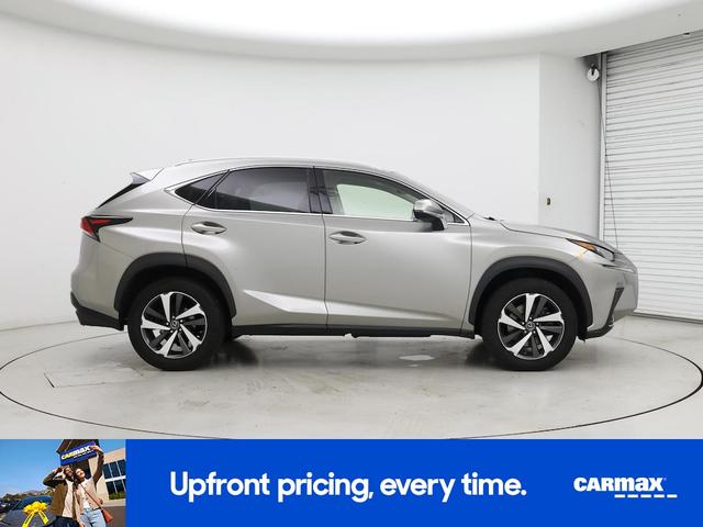 Photo of 2018 Silver Lexus NX 300