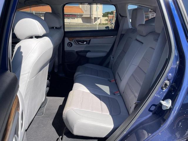 Photo of 2022 Obsidian Blue Pearl Honda CR-V