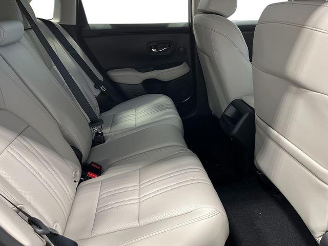 Photo of 2026 Solar Silver Metallic Honda HR-V