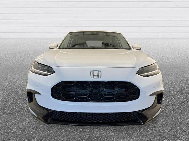 Photo of 2026 Platinum White Pearl Honda HR-V