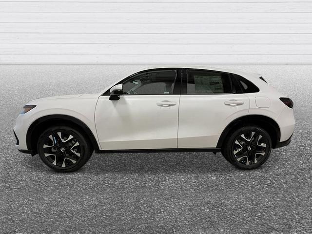 Photo of 2026 Platinum White Pearl Honda HR-V