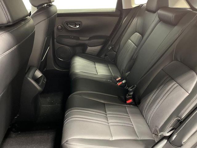 Photo of 2026 Platinum White Pearl Honda HR-V