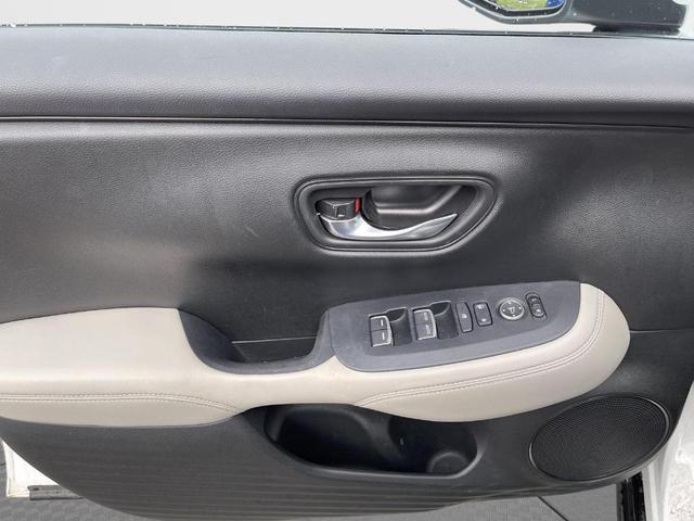 Photo of 2023 Platinum White Pearl Honda HR-V