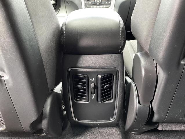 Photo of 2020 Granite Crystal Clearcoat Metallic Jeep Grand Cherokee