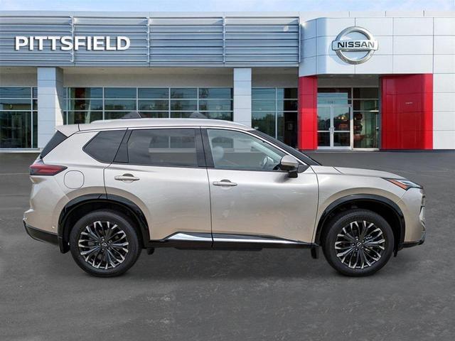 Photo of 2026 Champagne Silver Metallic Nissan Rogue