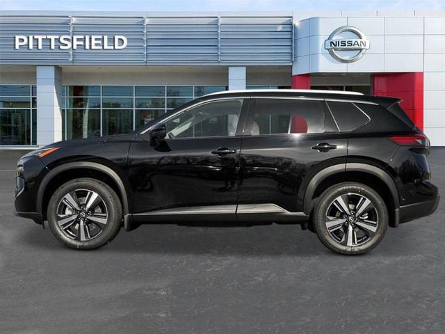 Photo of 2025 Super Black Nissan Rogue
