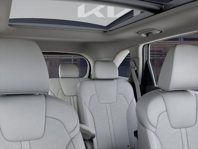 Photo of 2025 Silky Silver Kia Sorento Hybrid