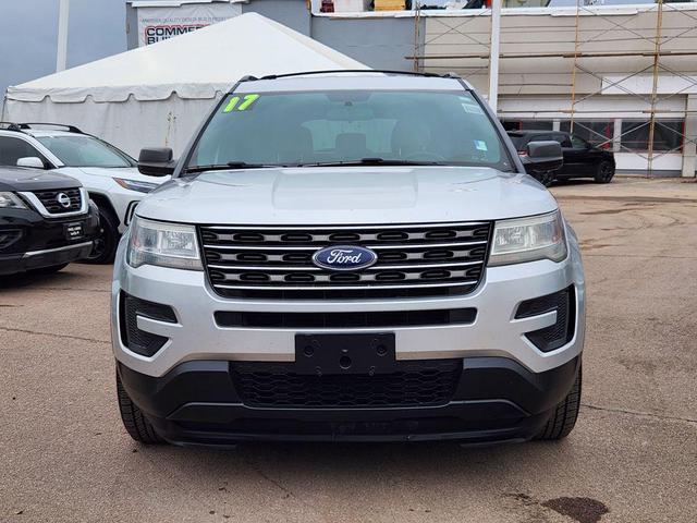 Photo of 2017 Ingot Silver Ford Explorer