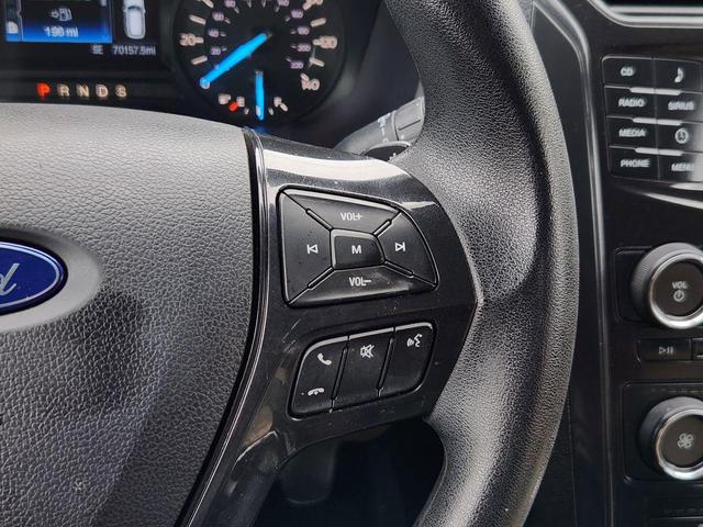 Photo of 2017 Ingot Silver Ford Explorer