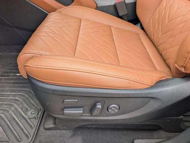 Photo of 2025 Wolf Gray Kia Telluride
