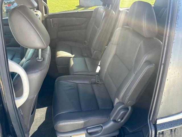 Photo of 2011 Crystal Black Pearl Honda Odyssey