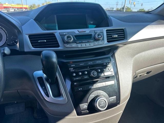Photo of 2011 Crystal Black Pearl Honda Odyssey