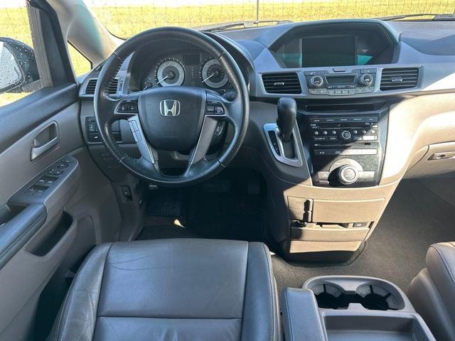 Photo of 2011 Crystal Black Pearl Honda Odyssey