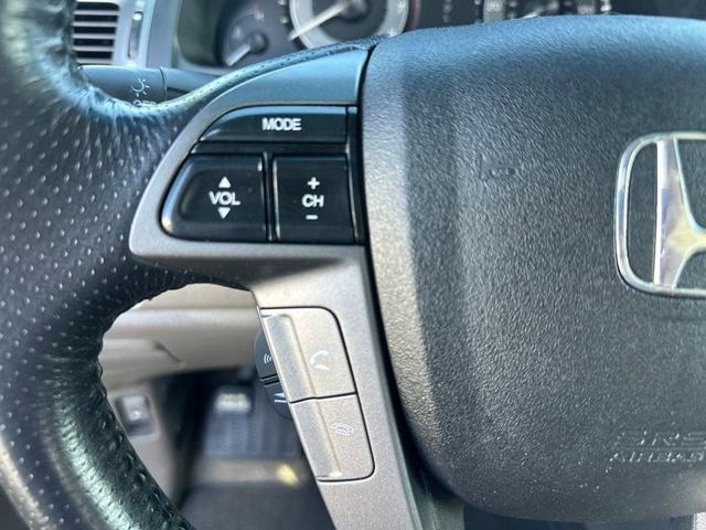 Photo of 2011 Crystal Black Pearl Honda Odyssey