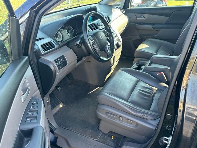 Photo of 2011 Crystal Black Pearl Honda Odyssey