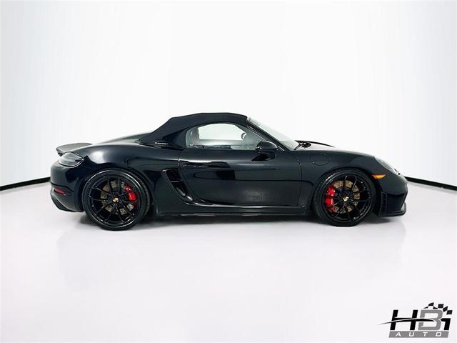 Photo of 2021 Black Porsche 718 Spyder