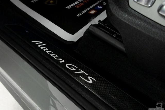 Photo of 2022 Chalk Porsche Macan