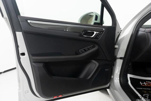 Photo of 2022 Chalk Porsche Macan