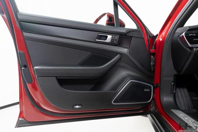 Photo of 2018 Red Porsche Panamera