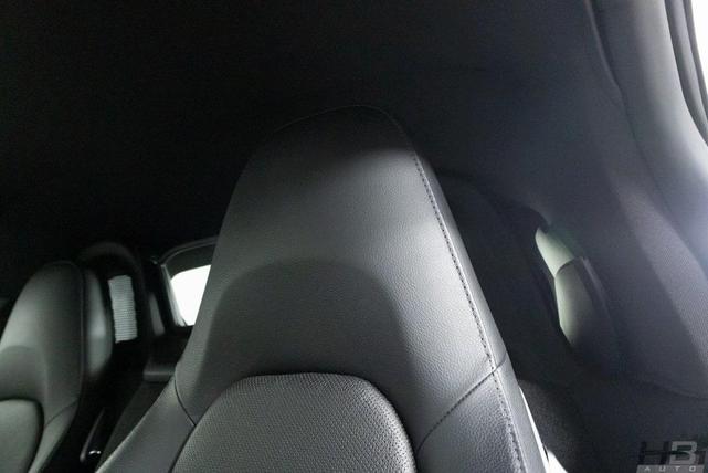 Photo of 2019 Black Porsche 718 Boxster
