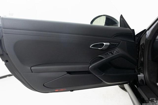 Photo of 2019 Black Porsche 718 Boxster