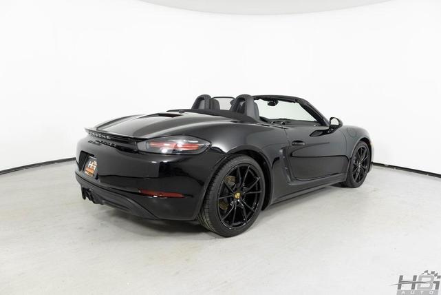 Photo of 2019 Black Porsche 718 Boxster