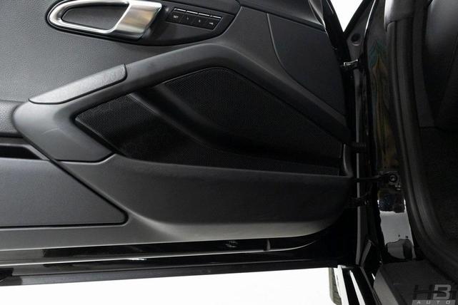 Photo of 2019 Black Porsche 718 Boxster
