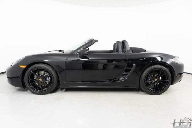 Photo of 2019 Black Porsche 718 Boxster