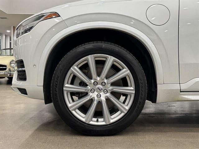 Photo of 2016 Crystal White Pearl Volvo XC90 Hybrid